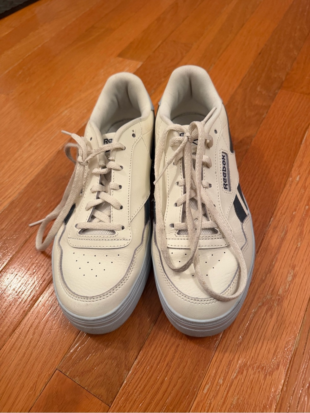 Reebok Womens Classic White and Blue Leather Sneakers